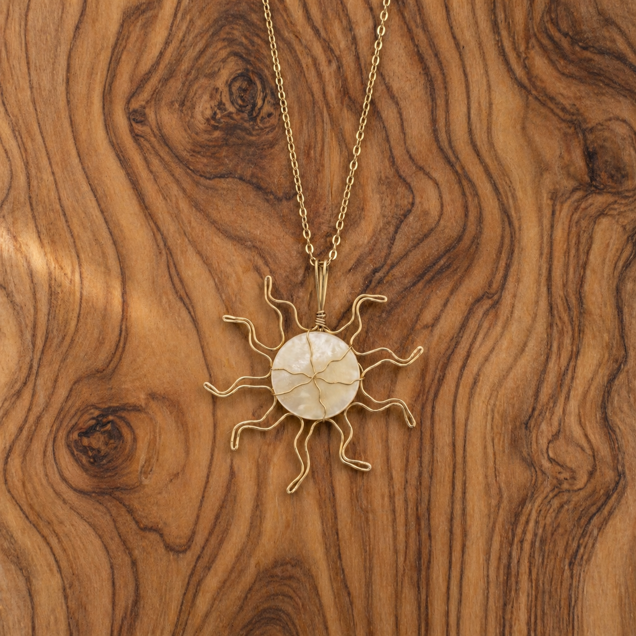 Sun Necklace – Mother of Pearl